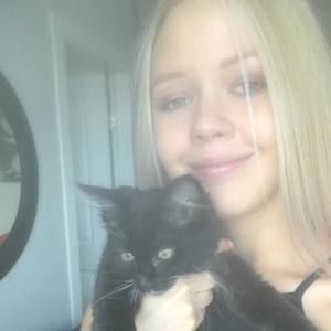 Meet your Posher, Abby